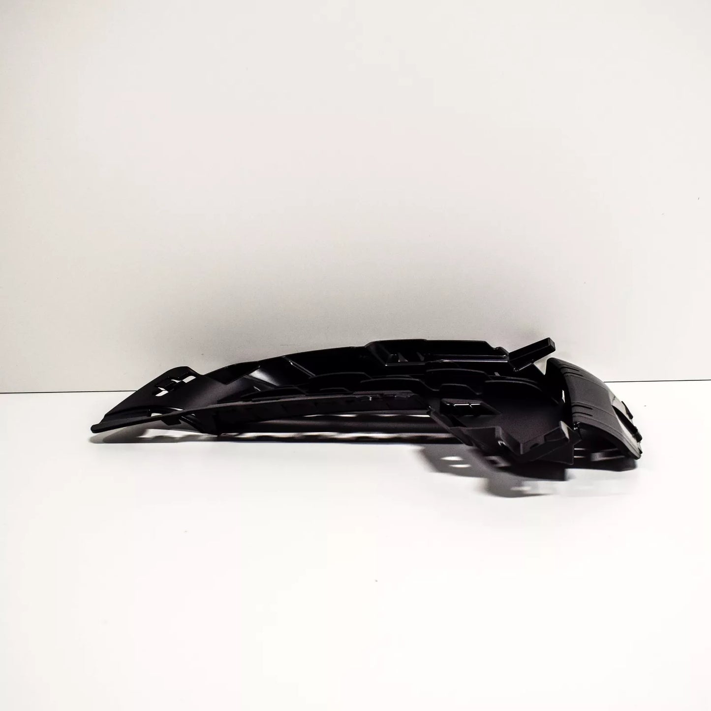 NEW BMW X5 F15 FRONT BUMPER RIGHT CLOSED GRILLE 51117336510 ORIGINAL