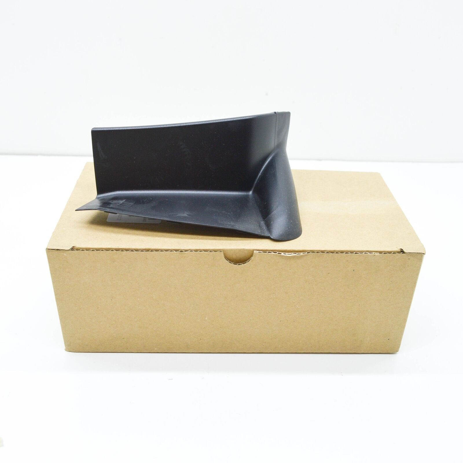 NEW AUDI Q3 F3 SPORTBACK REAR RIGHTTAILLIGHT STRIP 83A945254 ORIGINAL