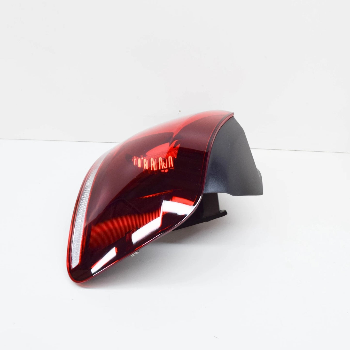 NEW VOLKSWAGEN GOLF MK6 REAR RIGHT TAILLIGHT TINTED 5K0945096Q ORIGINAL