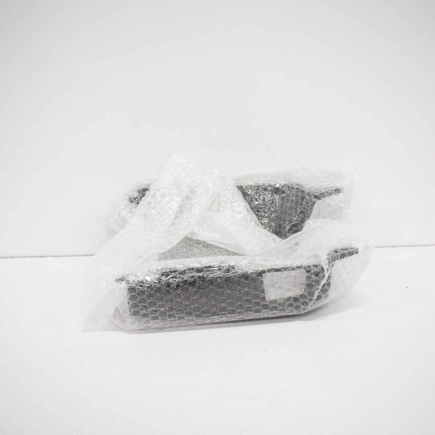 NEW VOLKSWAGEN TRANSPORTER 7E REAR BUMPER CORNER PIECE 7E0807322E9B9 ORIGINAL