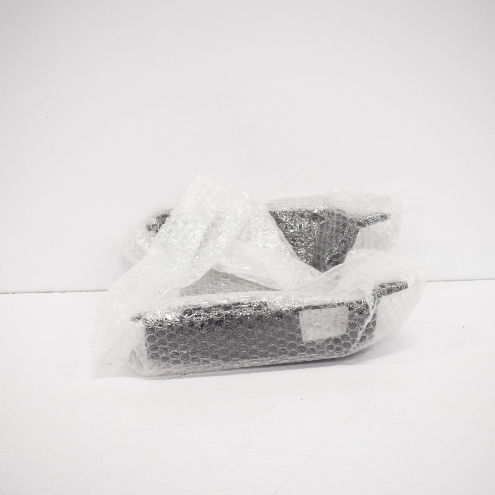 NEW VOLKSWAGEN TRANSPORTER 7E REAR BUMPER CORNER PIECE 7E0807322E9B9 ORIGINAL