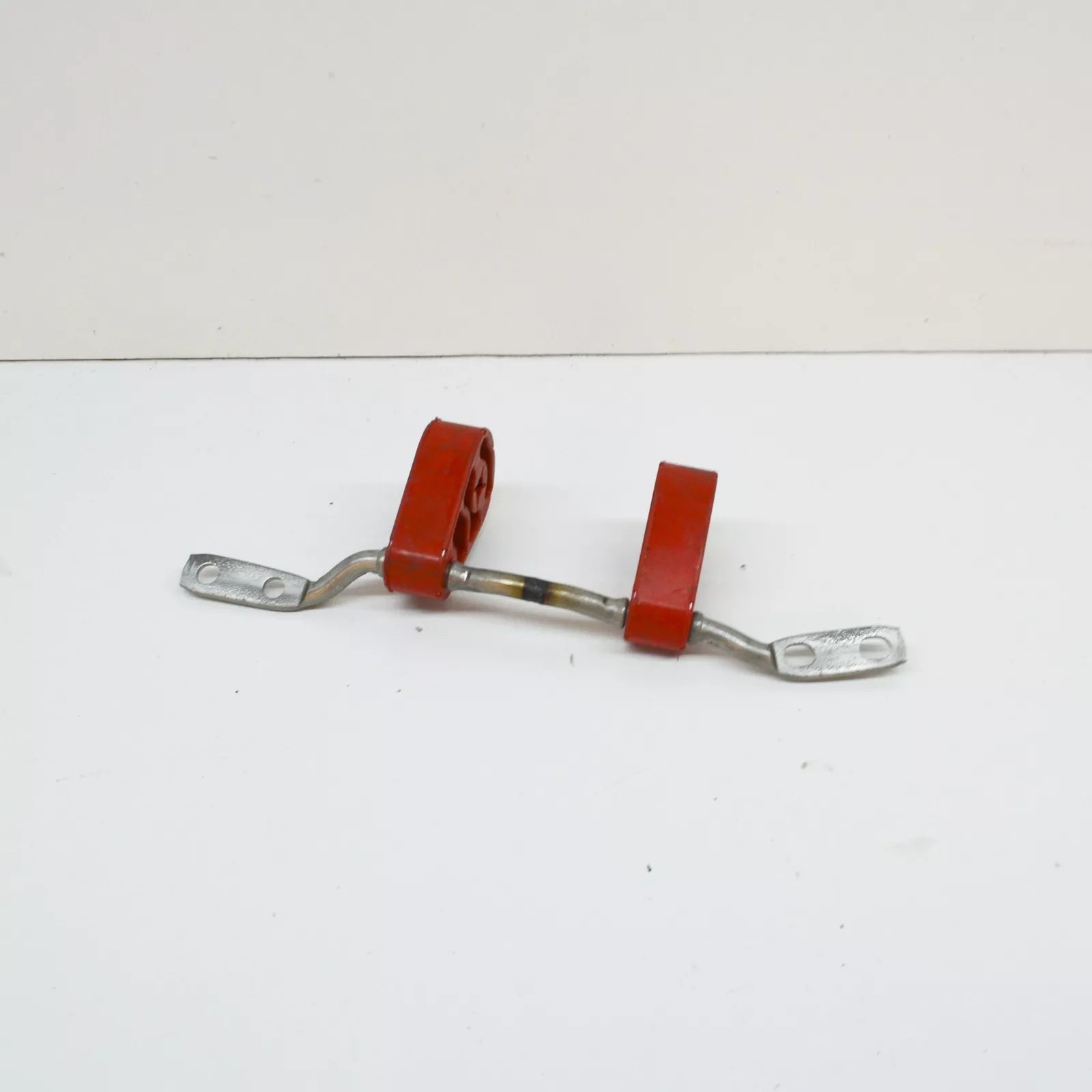 NEW BMW X3 E83 REAR EXHAUST BRACKET 3428238 18303428238 ORIGINAL