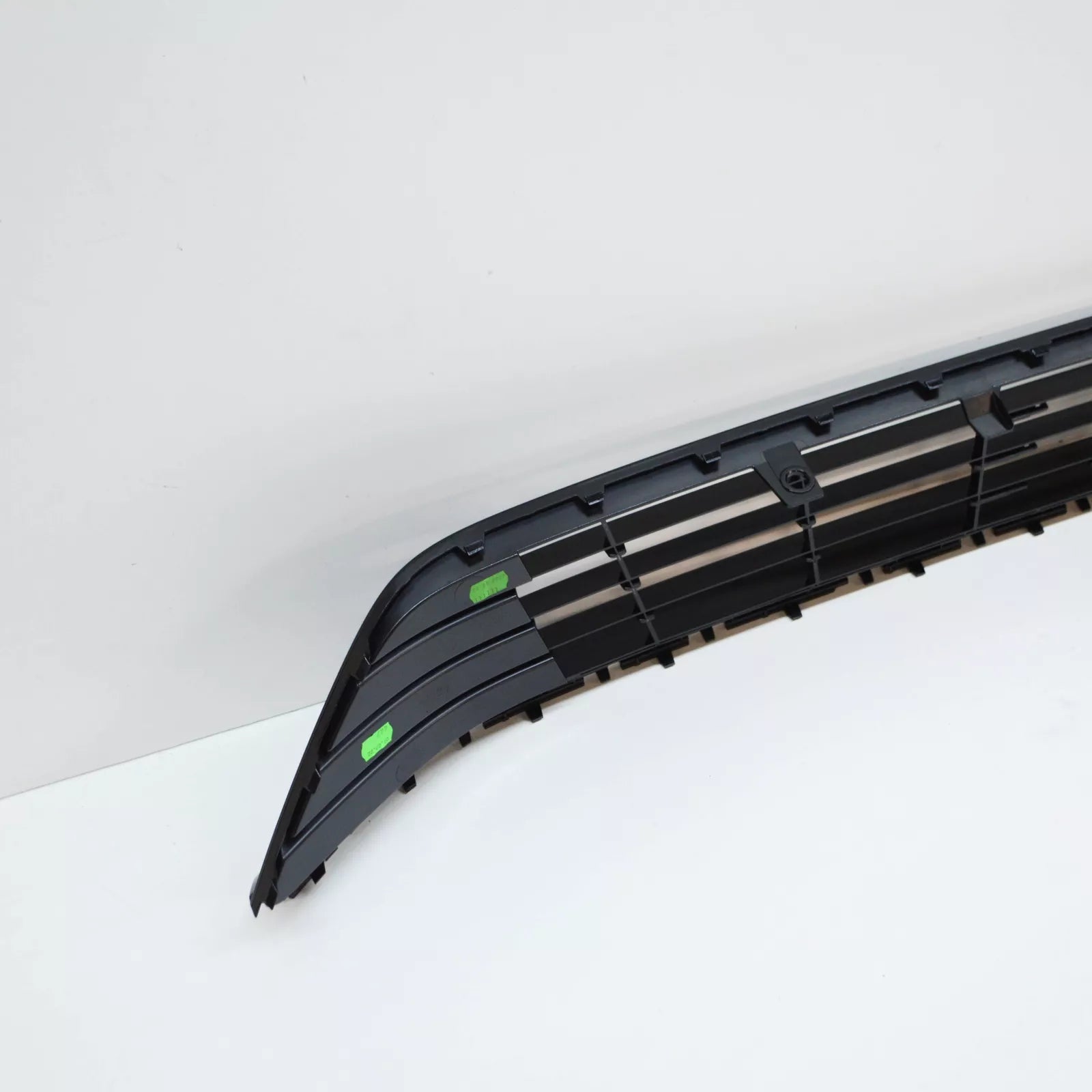 NEW VW PASSAT B8 3G FRONT LOWER VENT GRILLE 3G0853677B 041 3G0853677B041