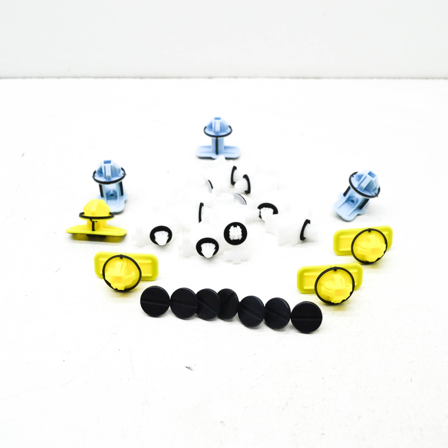 NEW AUDI A6 AVANT C8 SIDE MEMBER TRIM ATTACHMENT KIT 4K8898909 ORIGINAL