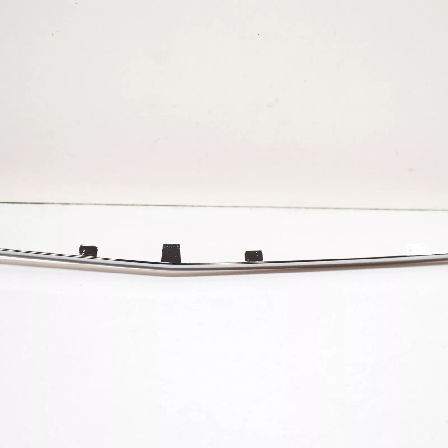 NEW MB S-CLASS W221 FRONT BUMPER CENTER LOWER CHROME TRIM A2218850021 ORIGINAL