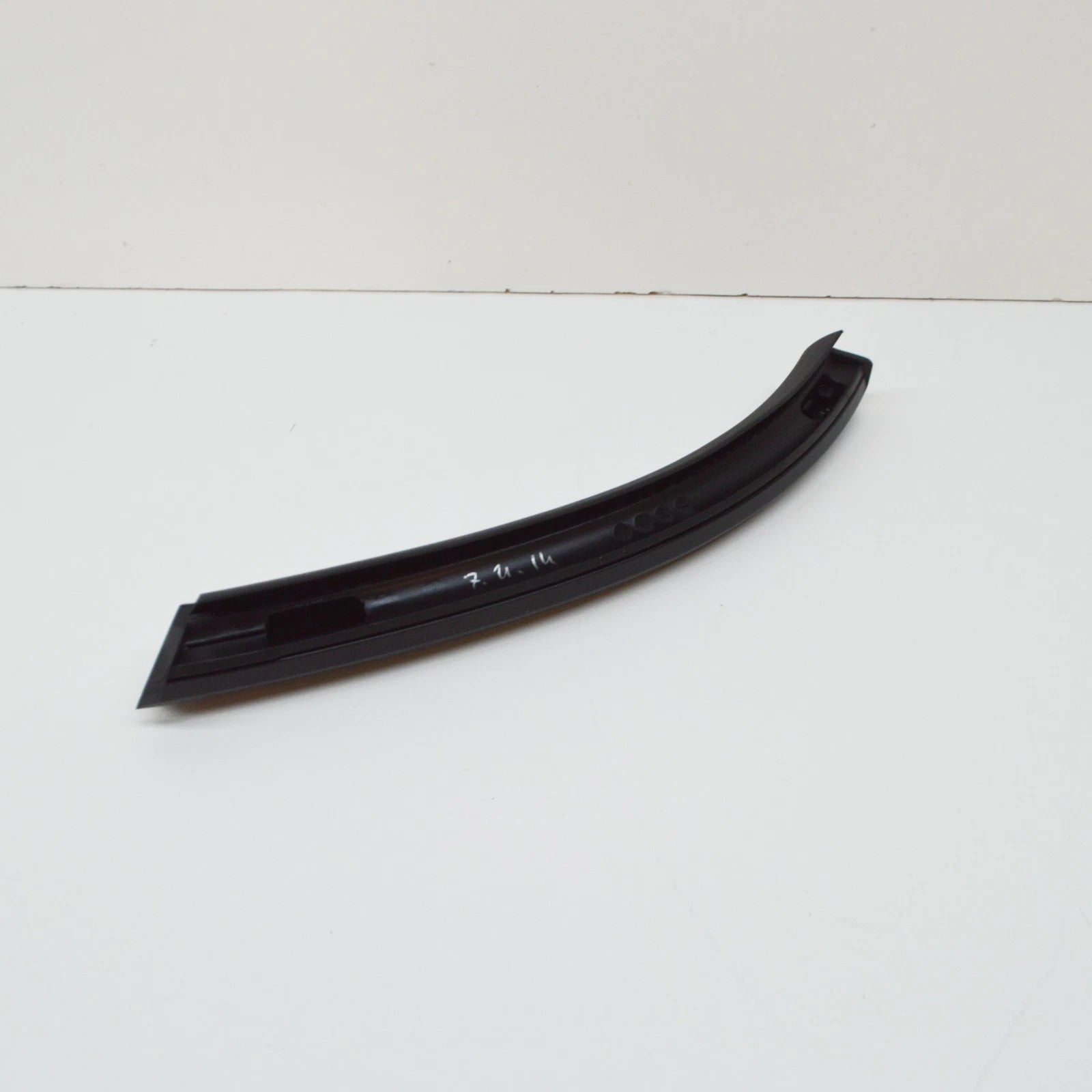 NEW AUDI TT 8J MK2 SOFT TOP RIGHT REAR SEAL 8J7871420 ORIGINAL