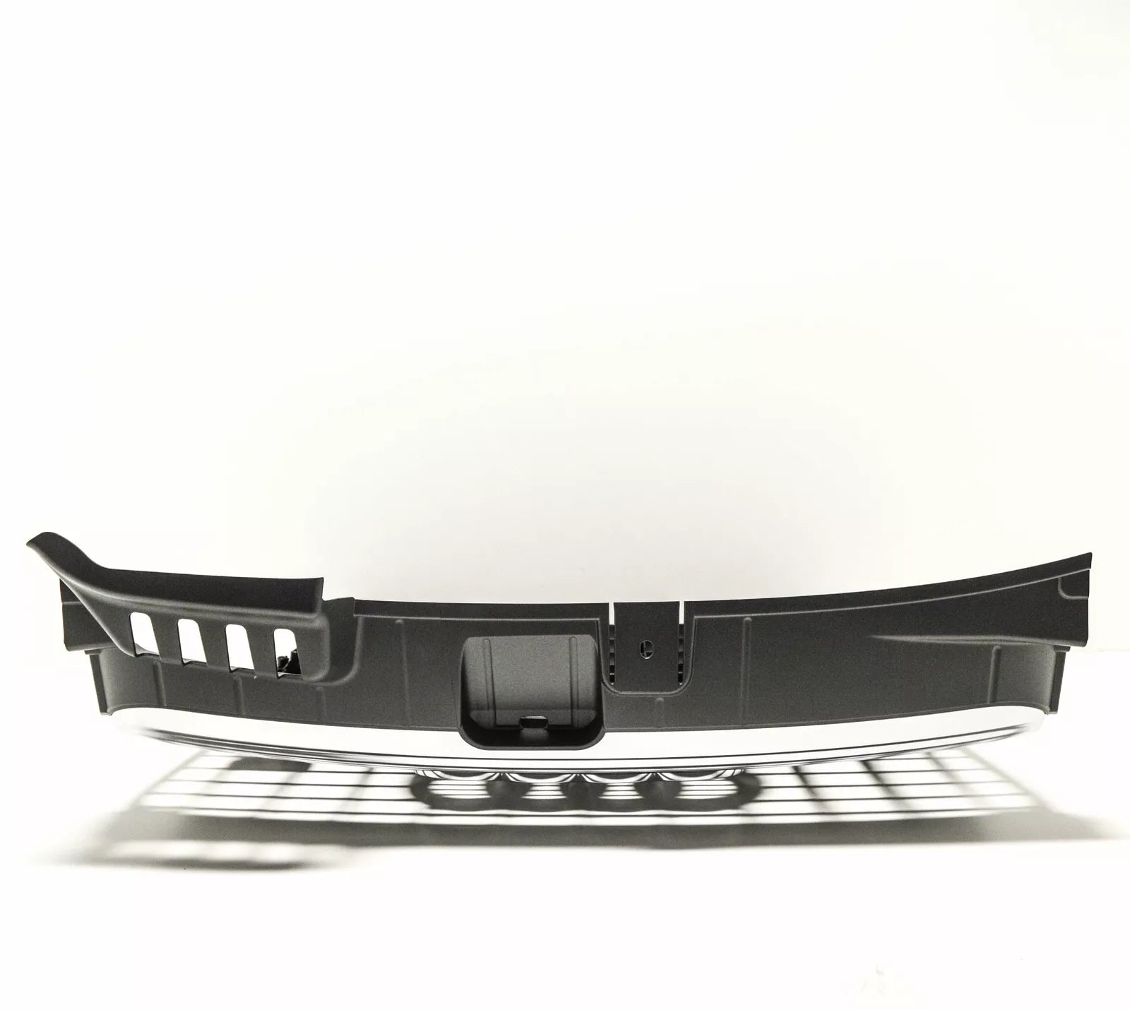 NEW AUDI A4 AVANT B7 S-LINE FRONT RADIATOR GRILL GREY 8E0853651M1QP 2008