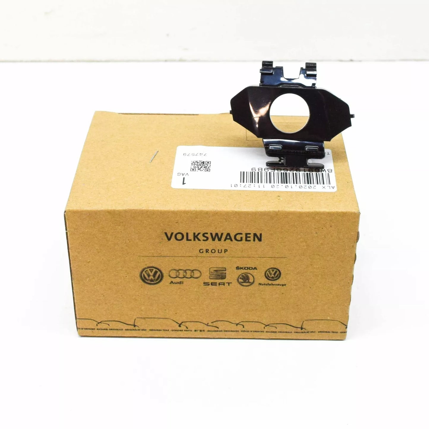 NEW AUDI A5 RS5 8W6 FRONT BUMPER RIGHT PDC SENSOR BRACKET 8W6919268F9B9