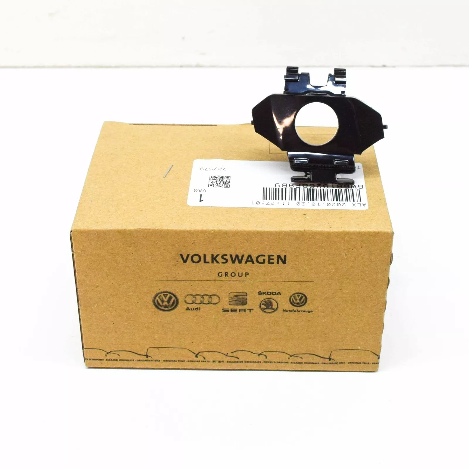 NEW AUDI A5 RS5 8W6 FRONT BUMPER RIGHT PDC SENSOR BRACKET 8W6919268F9B9