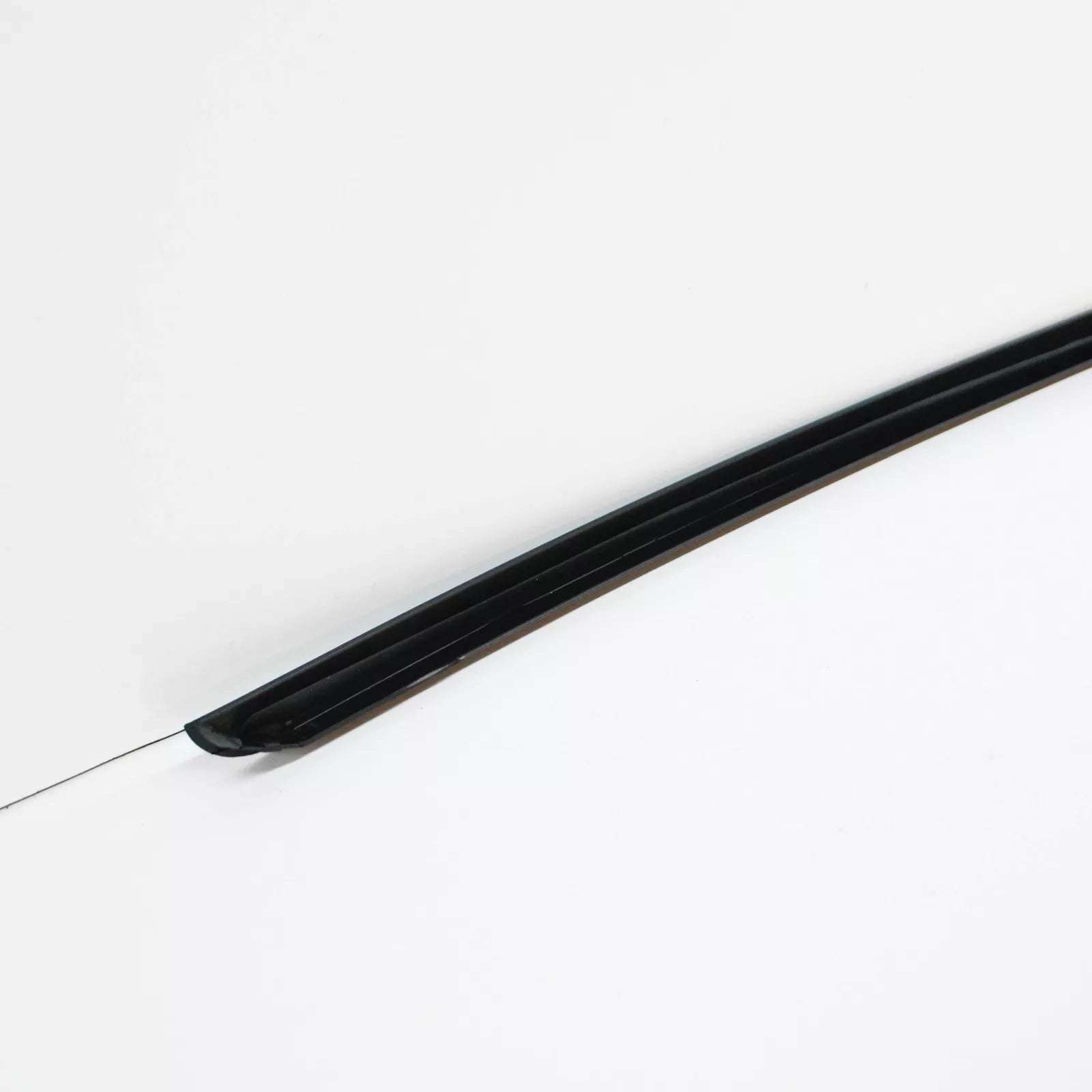 NEW AUDI A4 AVANT B7 FRONT LEFT WATER DEFLECTOR STRIP 8E0854327E01C ORIGINAL