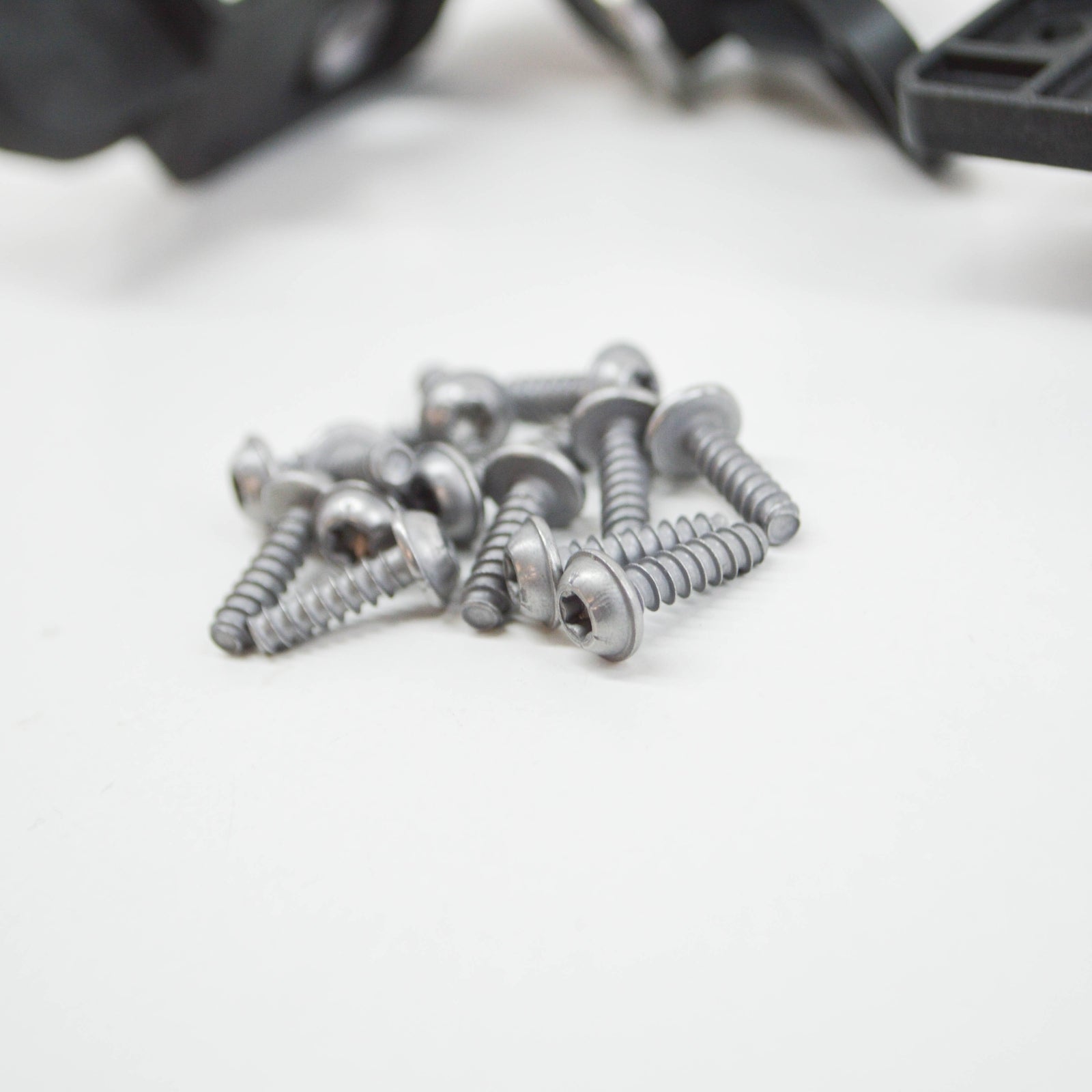 NEW MB GLB X247 FRONT RIGHT HEADLAMP BRACKET REPAIR KIT A2478200403 ORIGINAL