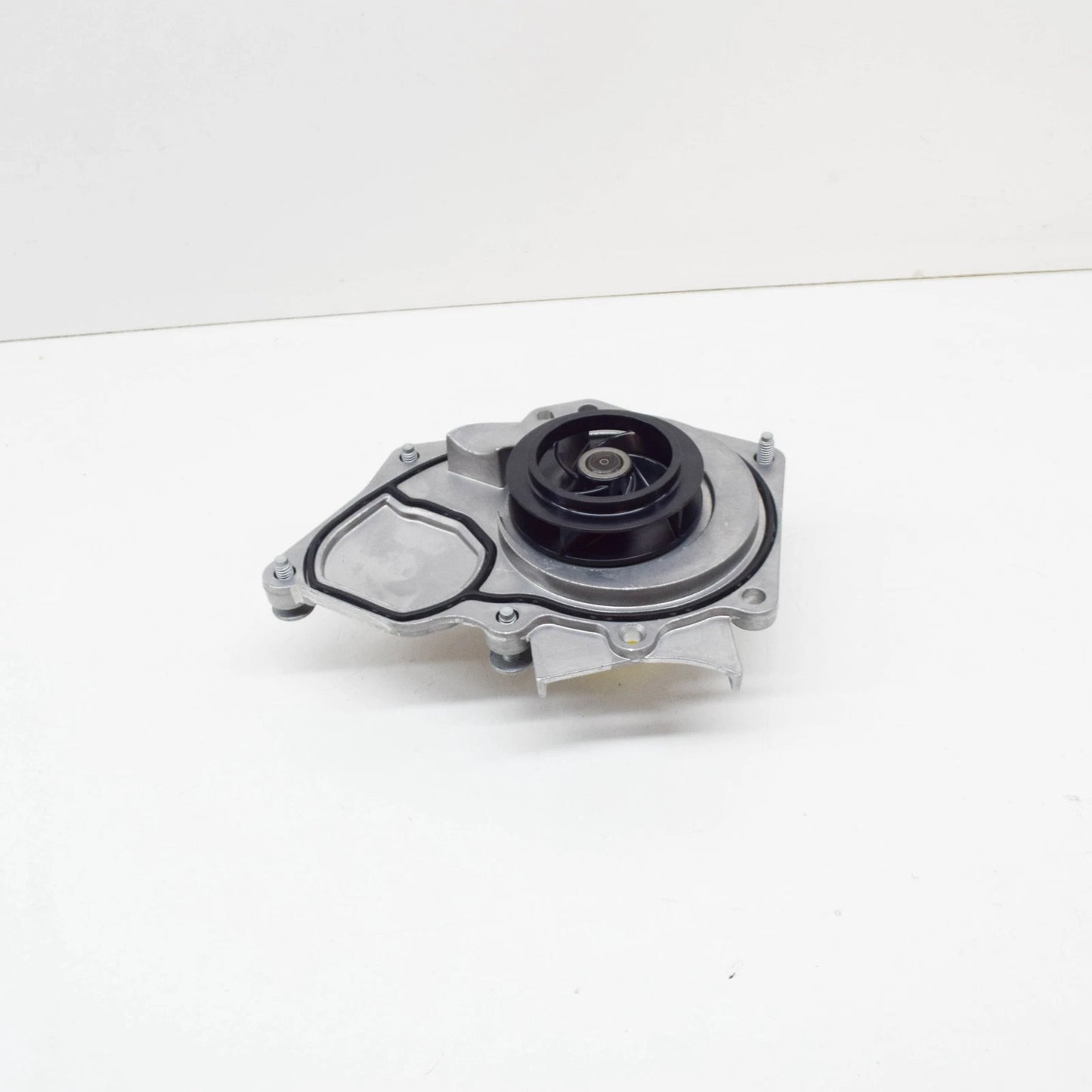 NEW AUDI Q2 COOLANT PUMP 06L121012L