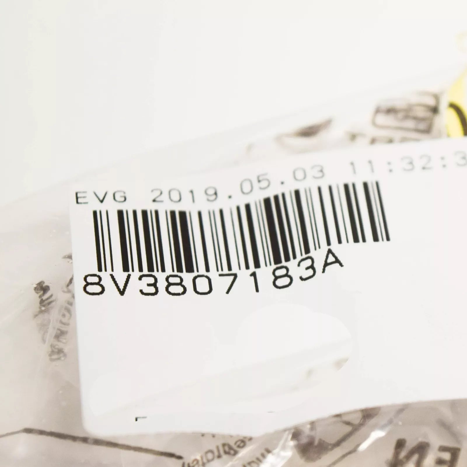 NEW AUDI A3 8V FRONT BUMPER LEFT SIDE SUPPORT BRACKET 8V3807183A ORIGINAL