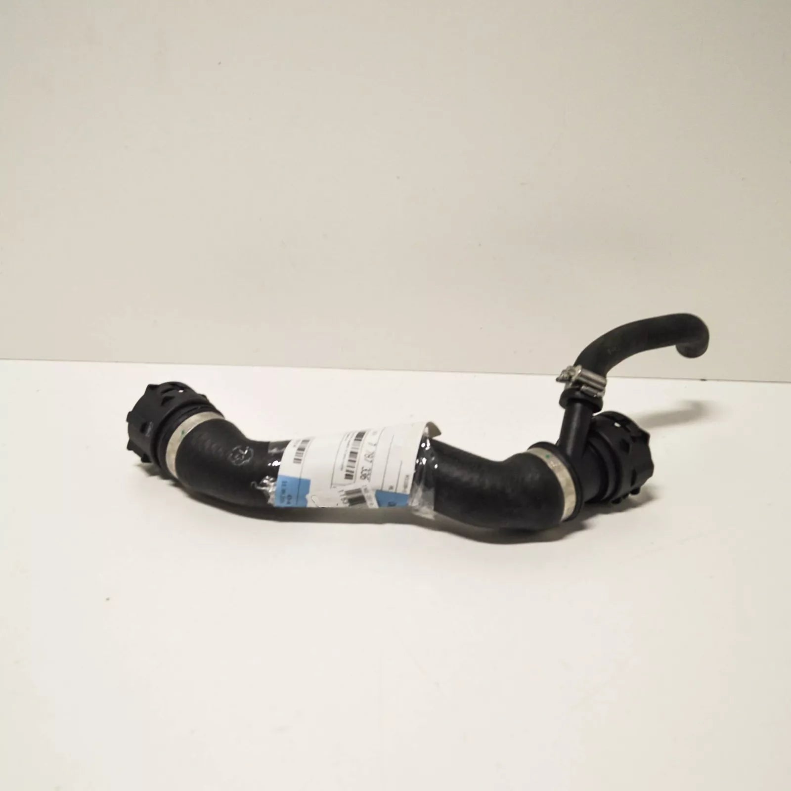 NEW BMW 5 E39 COOLING SYSTEM WATER HOSE 11537787336 7787336 ORIGINAL