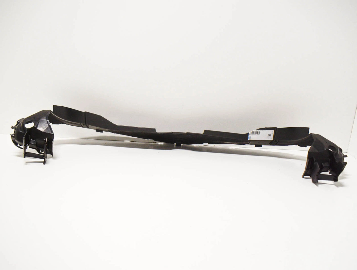 NEW MERCEDES BENZ C W205 FRONT GRILLE AIR DUCT BRACKET A2055051830