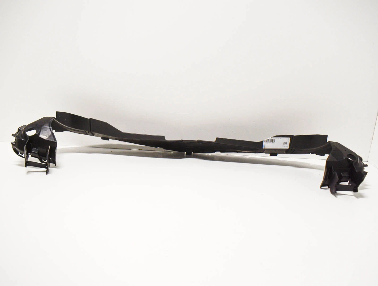 NEW MERCEDES BENZ C W205 FRONT GRILLE AIR DUCT BRACKET A2055051830