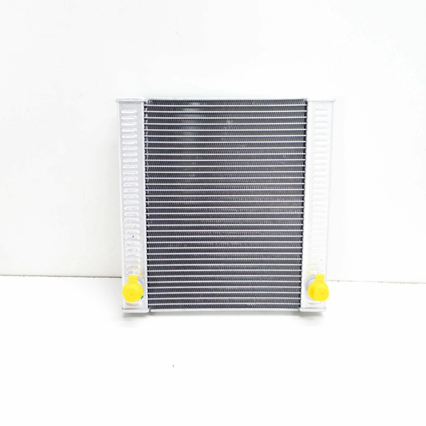 NEW BMW 5 G30 REMOTE RADIATOR 17118620207 ORIGINAL