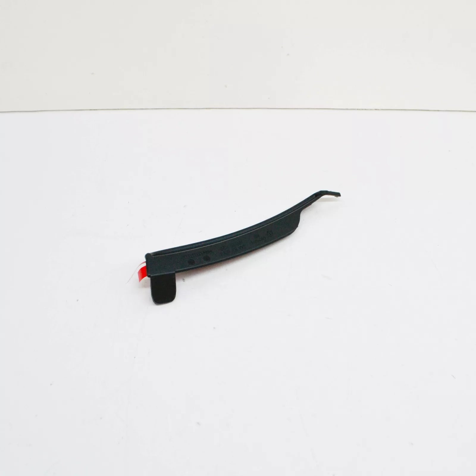 NEW VOLKSWAGEN PASSAT B7 REAR BUMPER RIGHT WHEEL COVER TRIM 3AA807838B