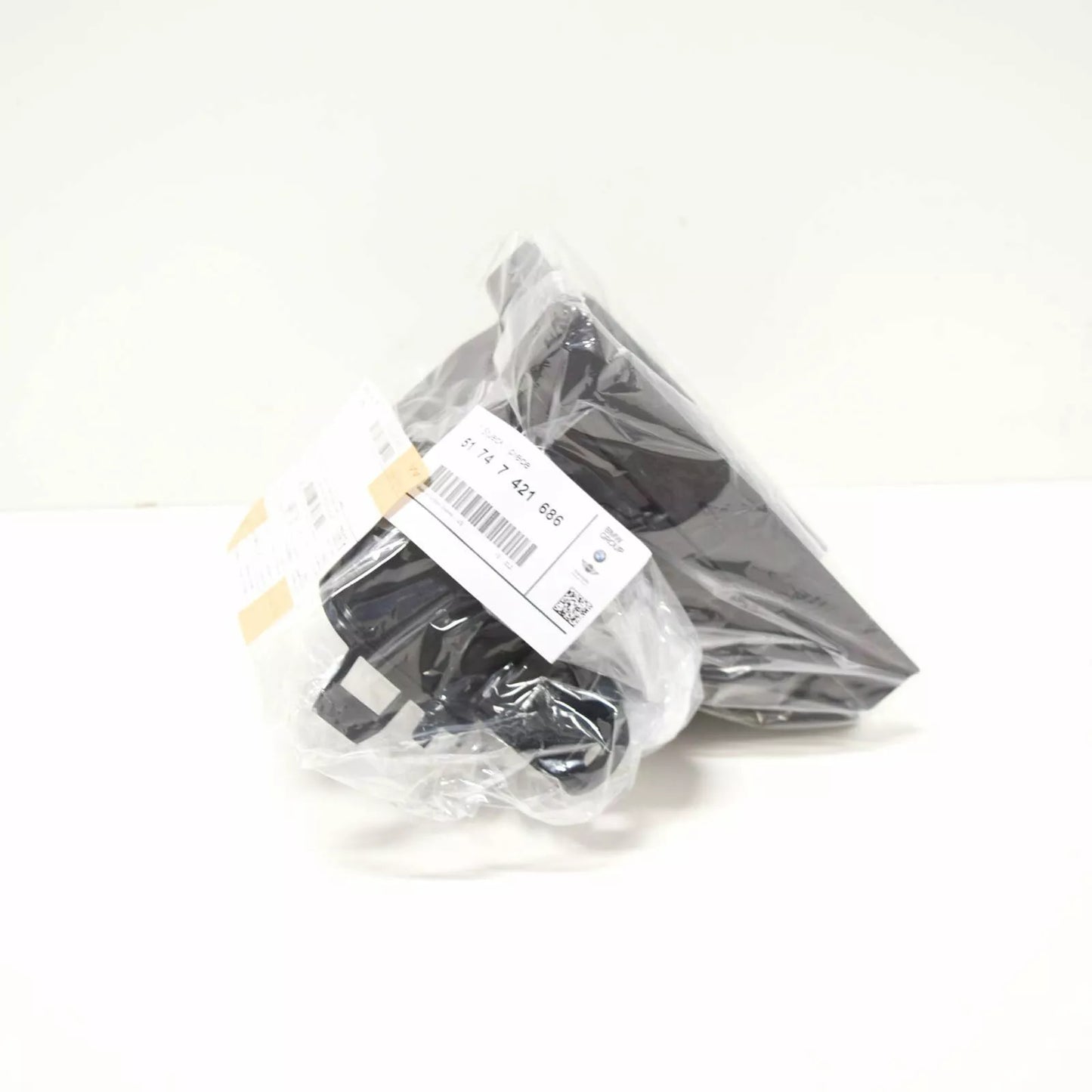 NEW BMW X7 G07 FRONT RIGHT BRAKE AIR DUCT 51747421686 ORIGINAL