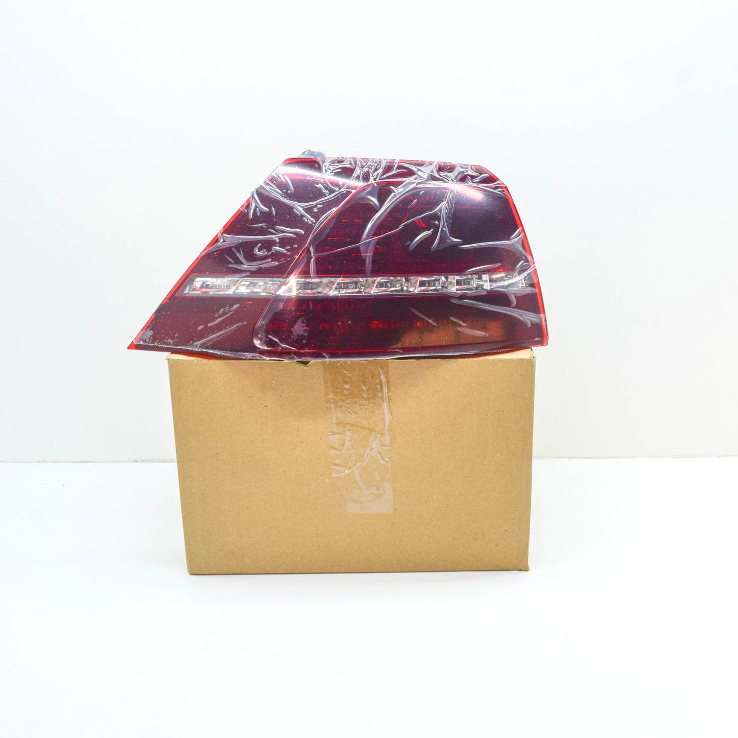 NEW VW GOLF R VII REAR LEFT TAILLIGHT 5G0945207C ORIGINAL