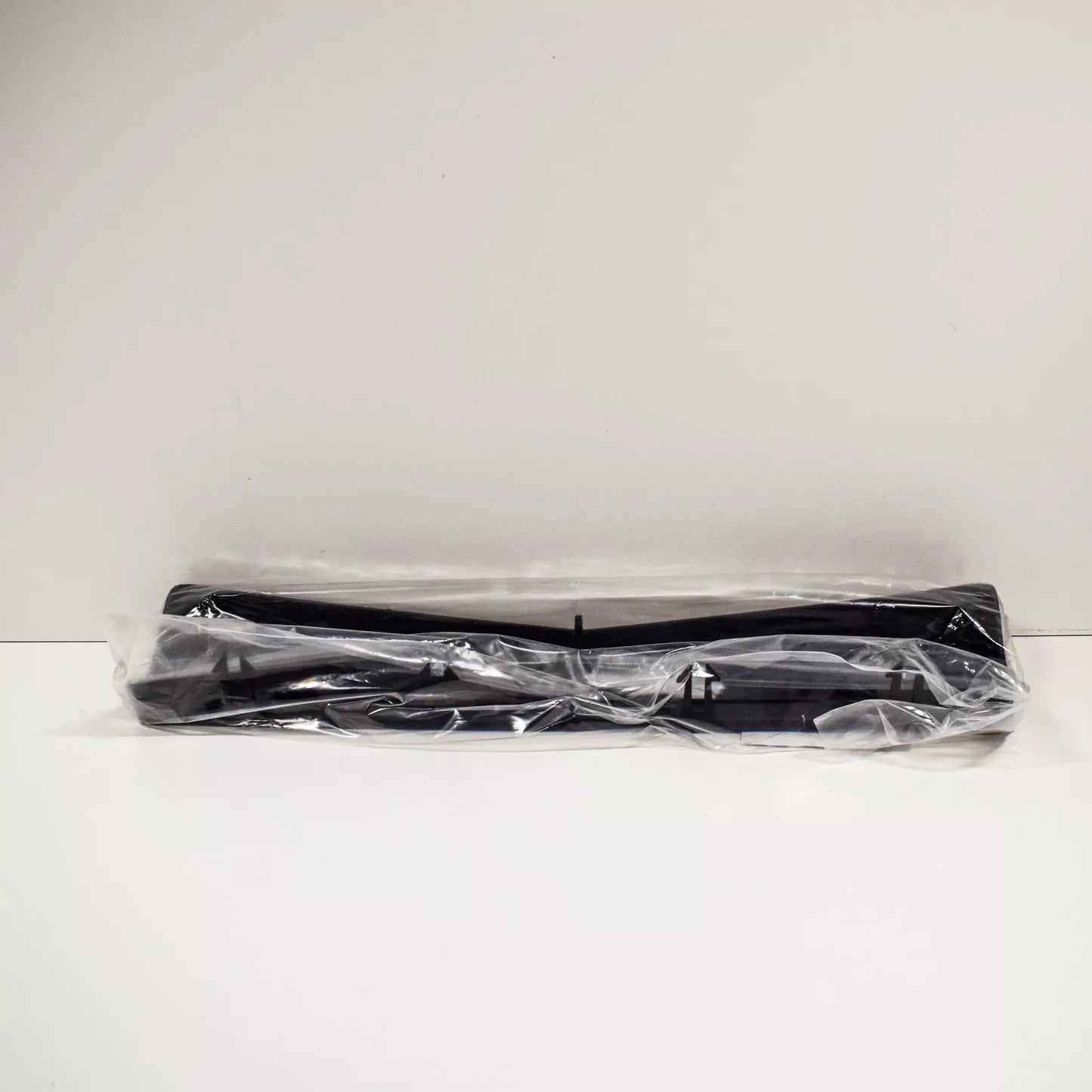 NEW MB GLC X253 FRONT BUMPER LICENSE PLATE MOLDING A2538800044 ORIGINAL