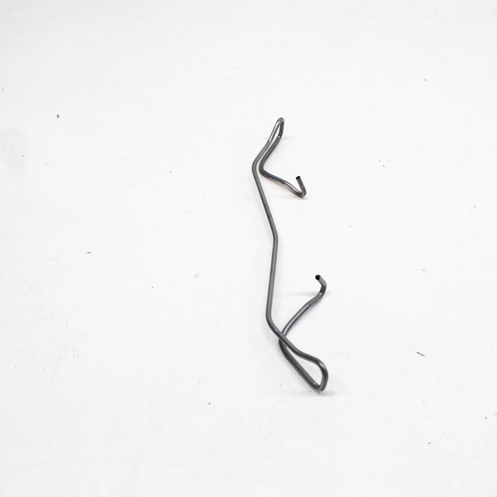 NEW AUDI A1 8X FRONT BRAKE CALIPER RETAINING SPRING 1K0615269 ORIGINAL