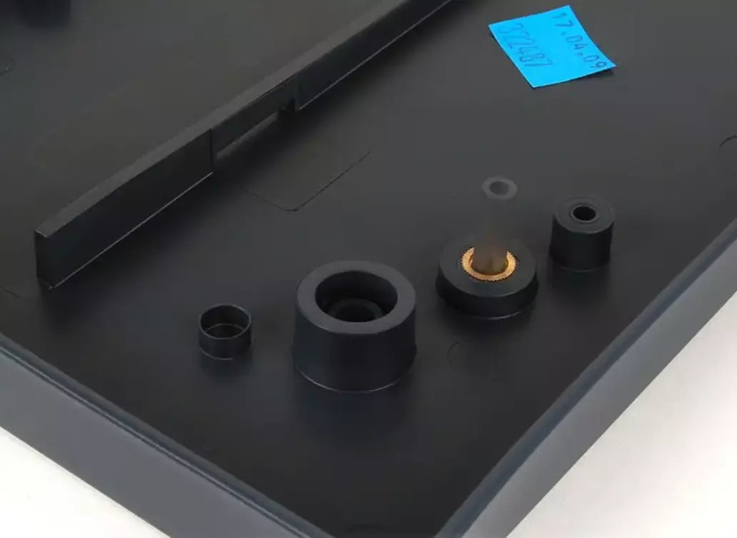 NEW BMW 5 E60 FRINT BUMPER LICENSE PLATE BASE 7111743 51117111743 ORIGINAL