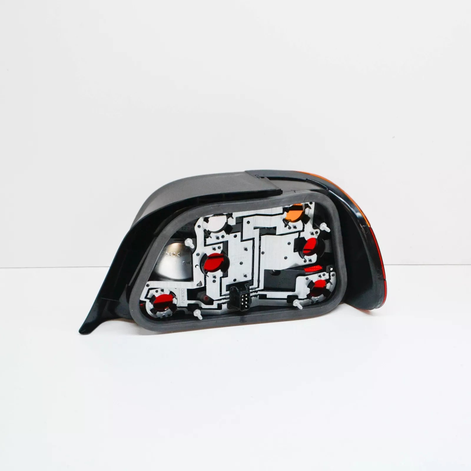 NEW BMW E38 SEDAN TAIL LIGHT LEFT 8360079 63218360079 ORIGINAL