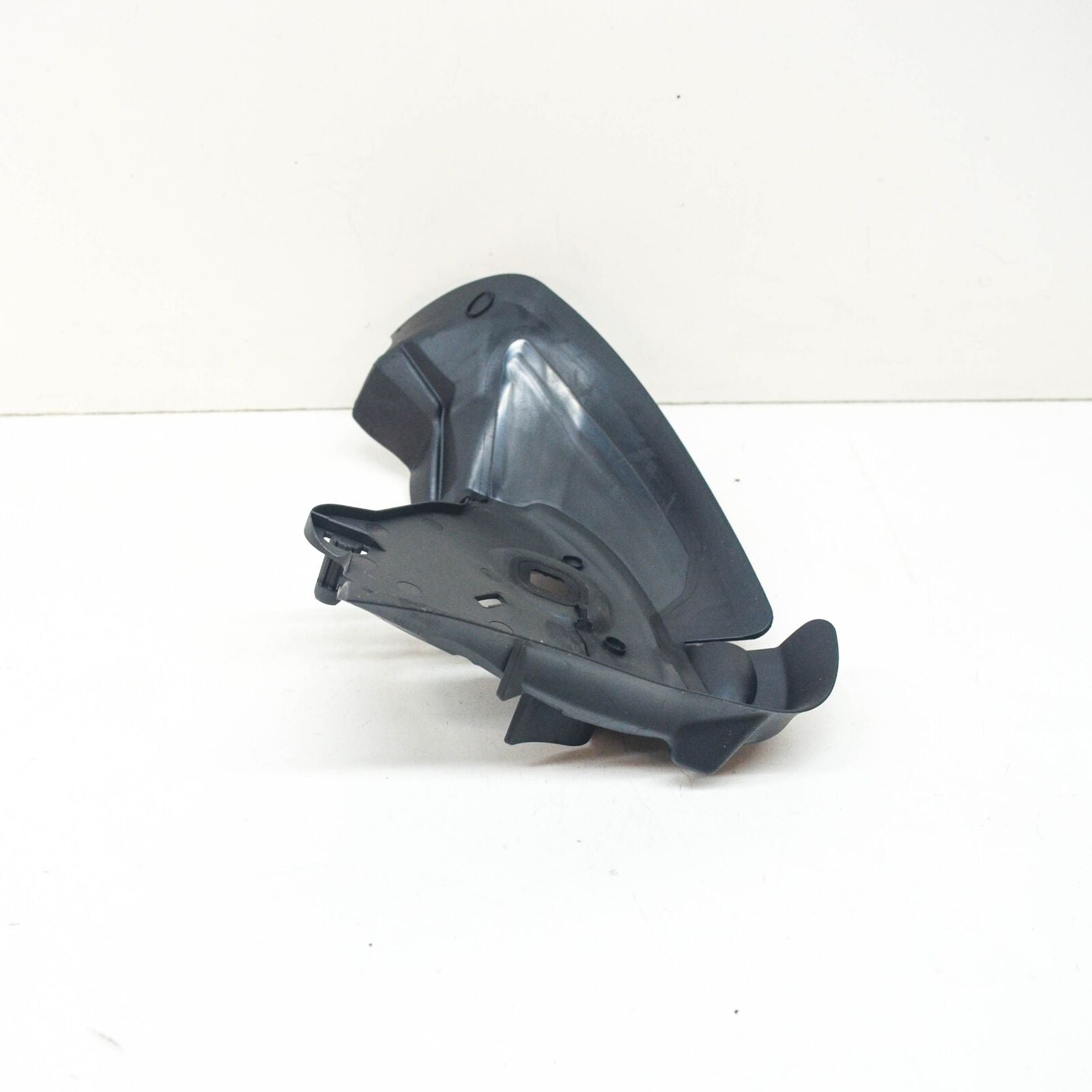 NEW MB C W205 FRONT RADIATOR GRILLE RIGHT AIR DUCT SEGMENT A2055053230 ORIGINAL