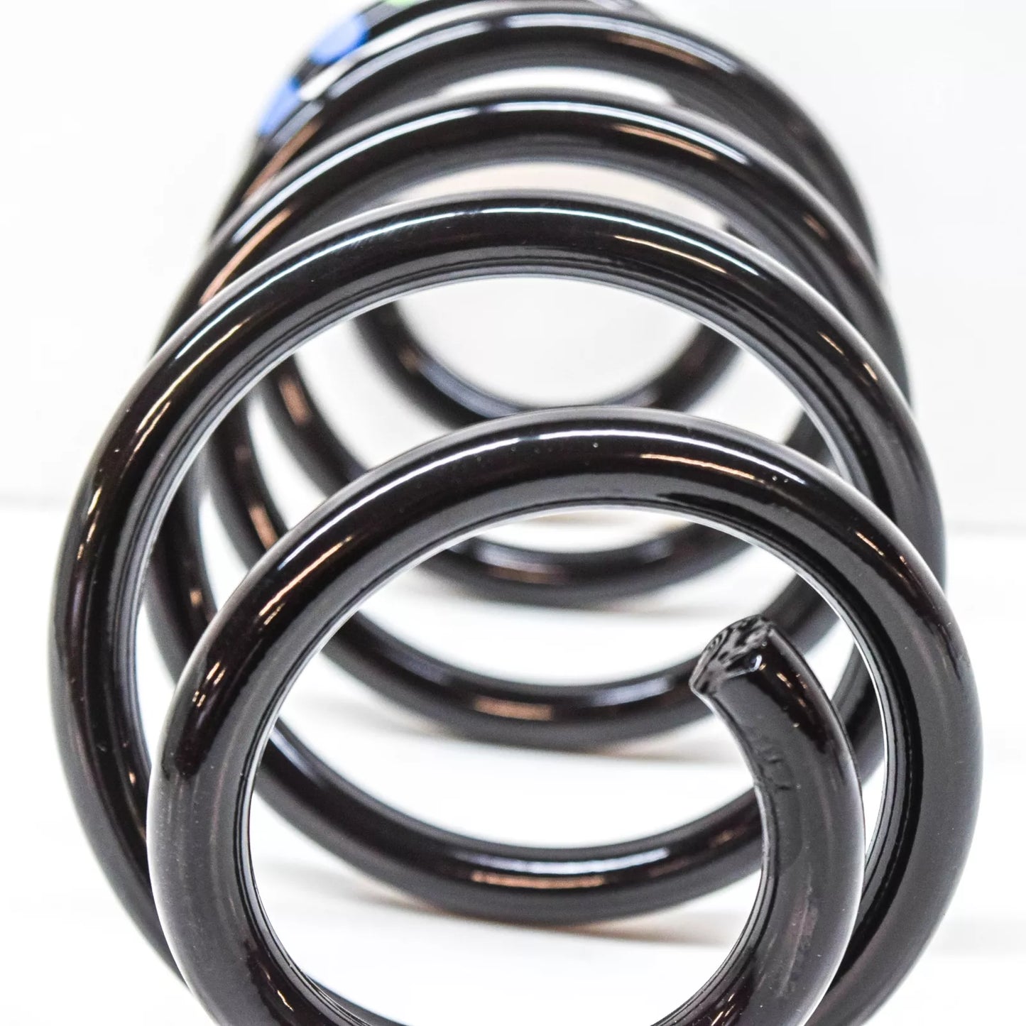 NEW MERCEDES-BENZ GLA X156 REAR COIL SPRING A1563240504 ORIGINAL