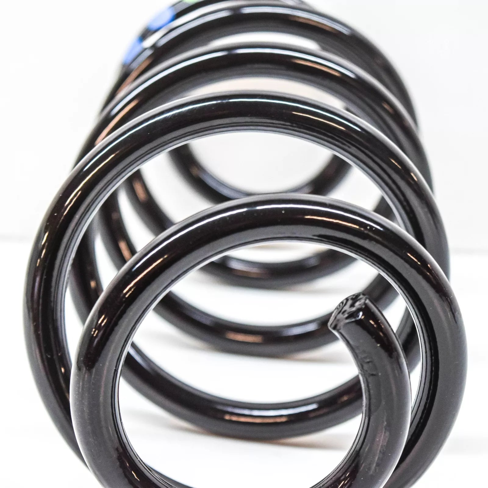 NEW MERCEDES-BENZ GLA X156 REAR COIL SPRING A1563240504 ORIGINAL