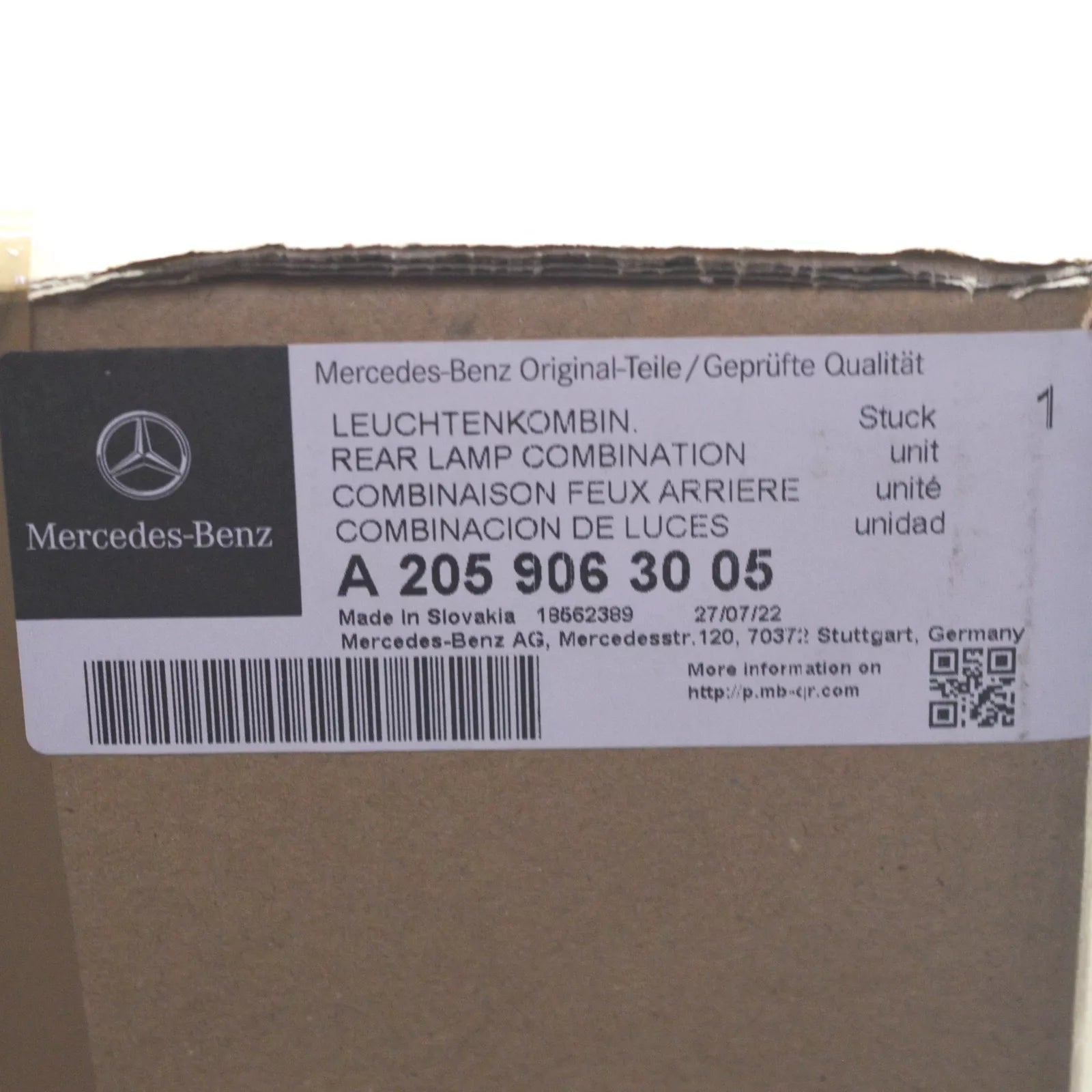 NEW MERCEDES-BENZ C W205 REAR RIGHT TAILLIGHT A2059063005 ORIGINAL