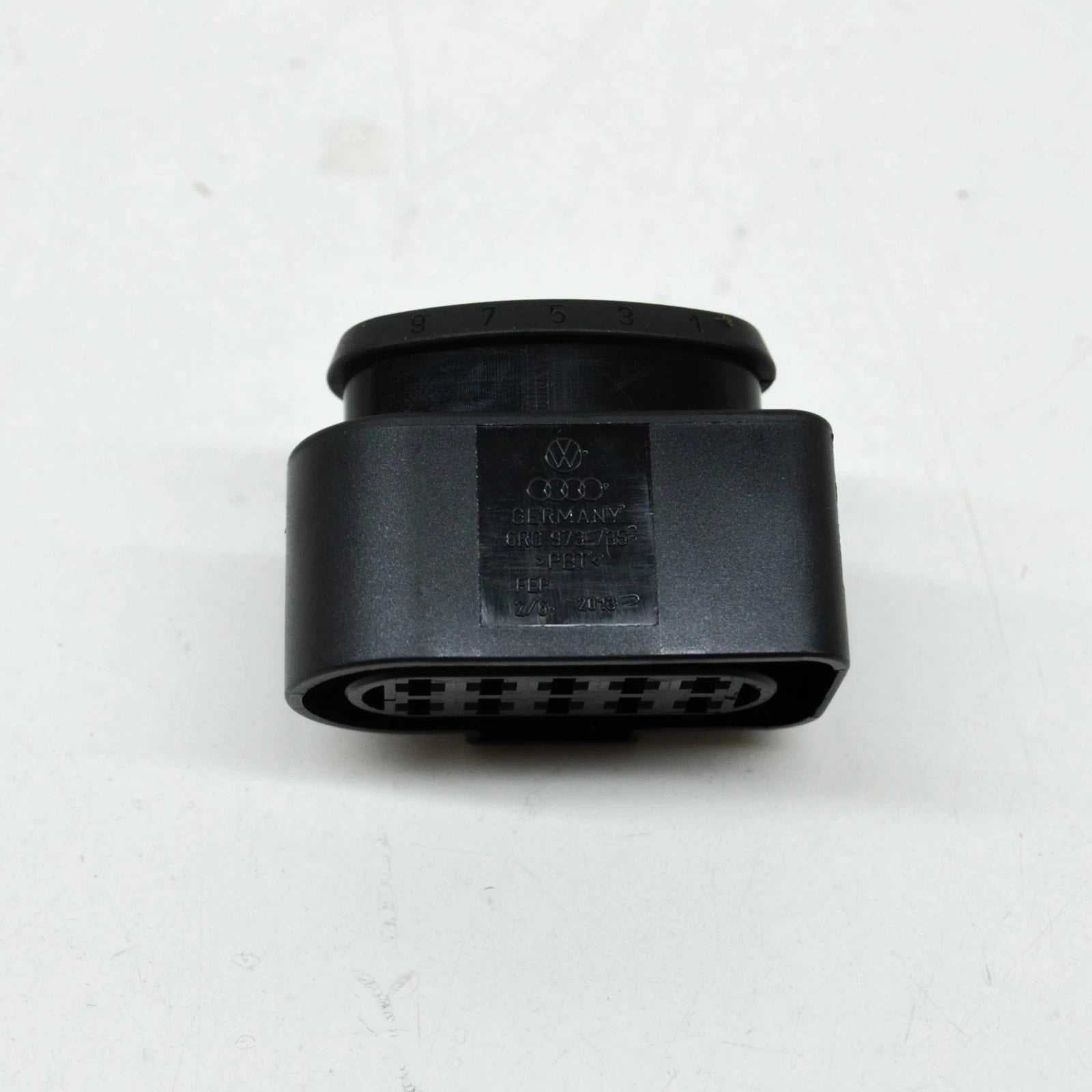 NEW AUDI A1 MK1 HALOGEN HEADLIGHT FLAT CONTACT HOUSING 10 PIN 6R0973735 ORIGINAL