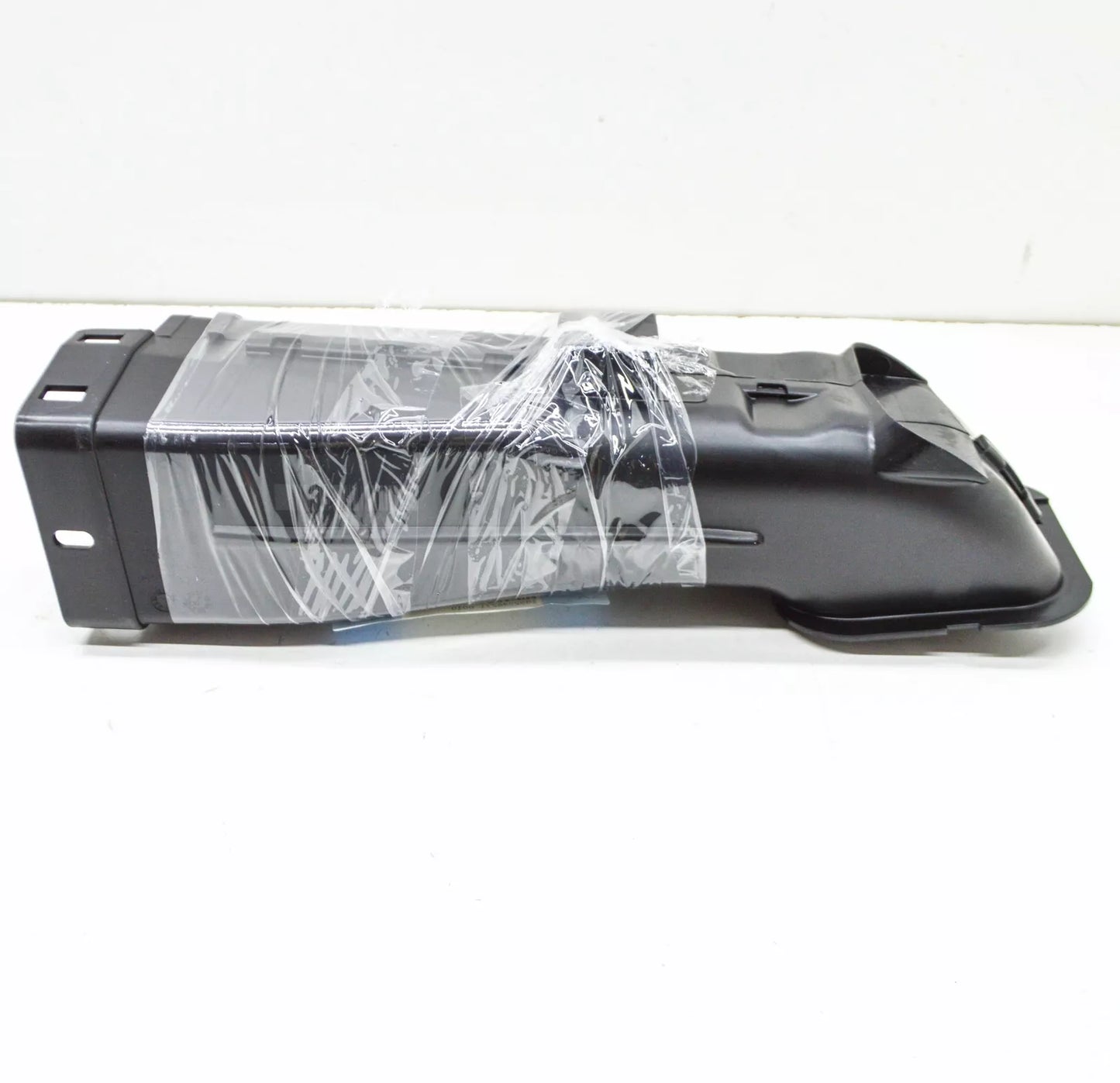 NEW BMW 5 G30 AIR INTAKE TUBE DUCT 13718599683 8599683 ORIGINAL