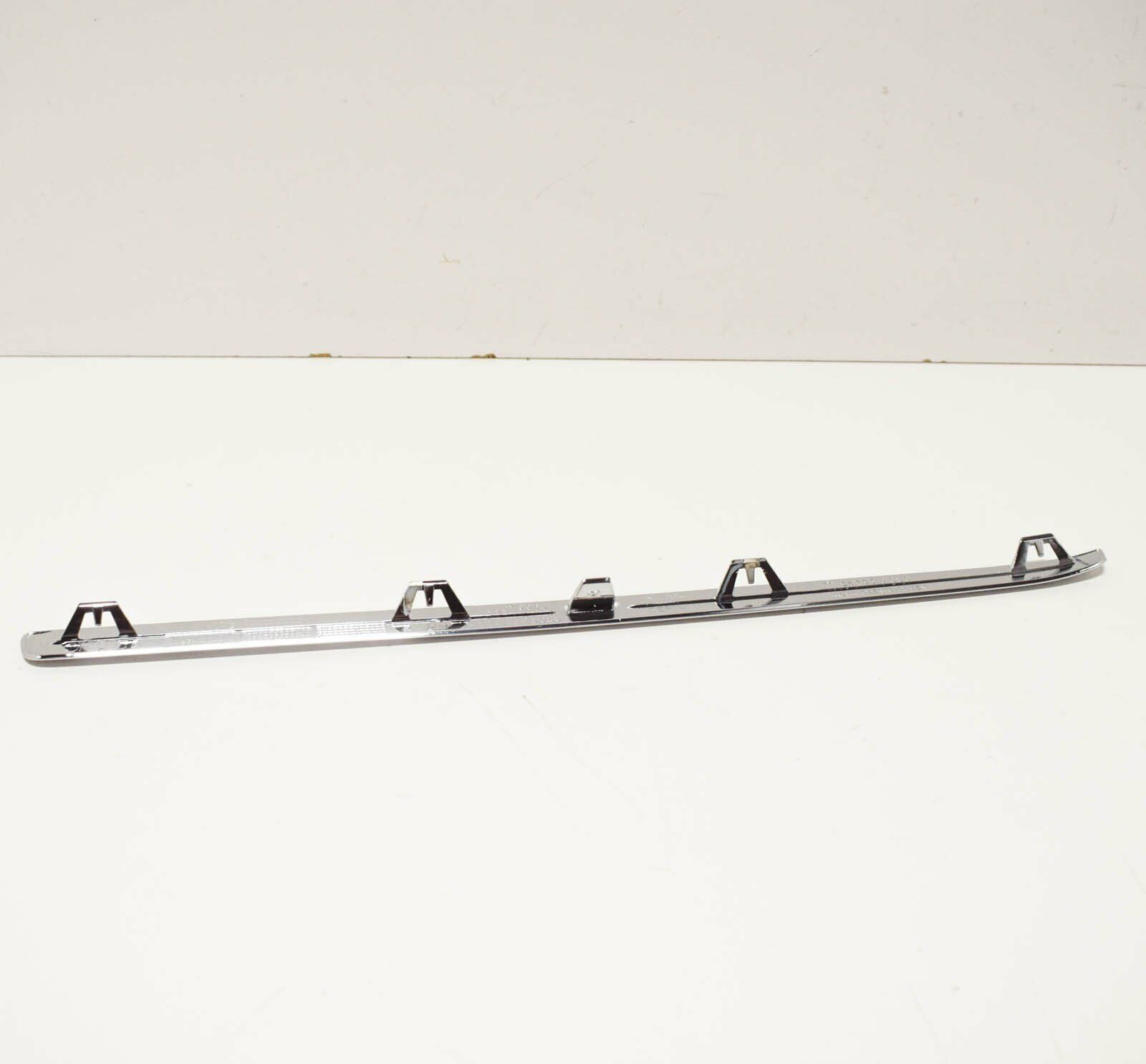 NEW MB GLA X156 FRONT BUMPER RIGHT DECORATIVE STRIP CHROME TRIM A1568851021