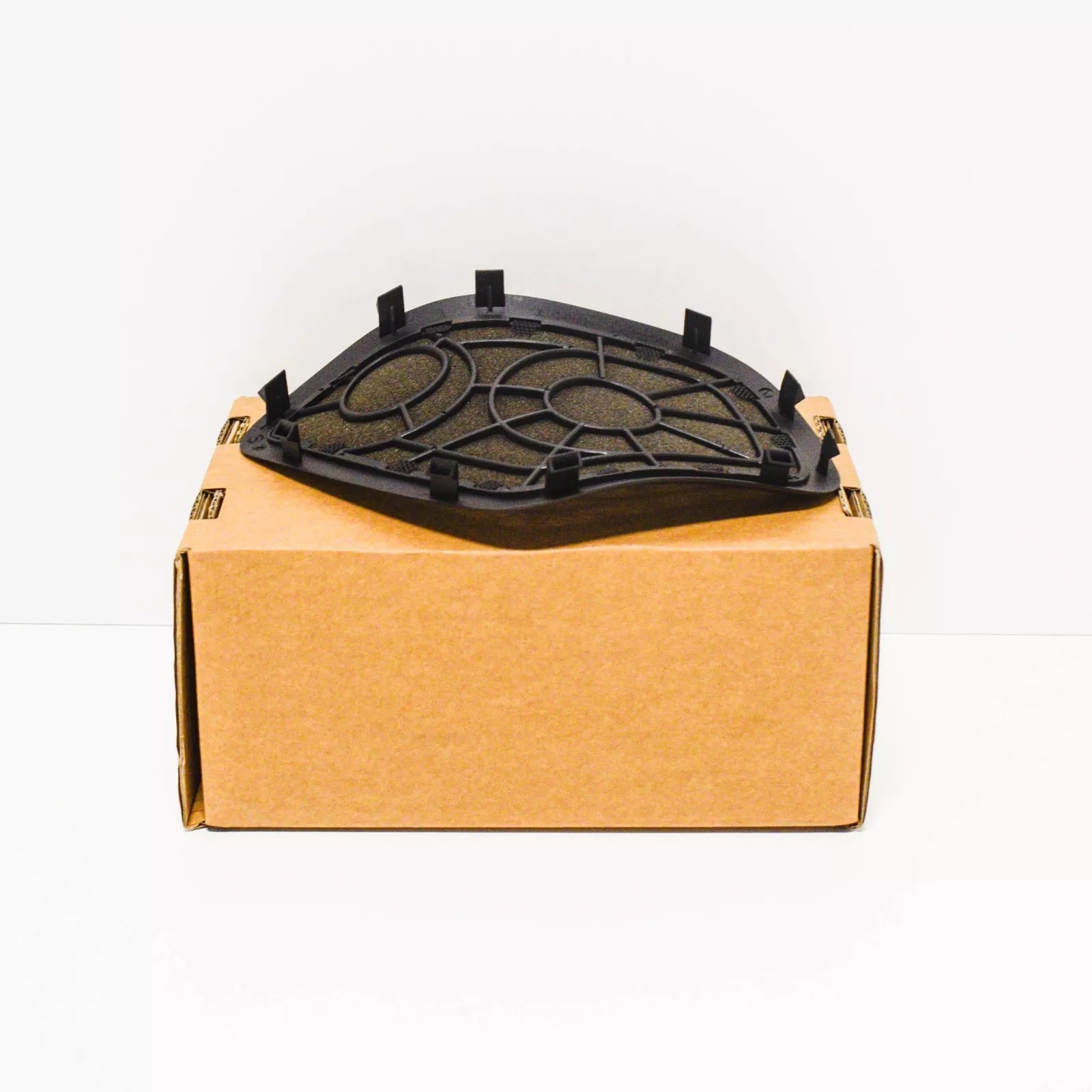 NEW BMW 5 GT F07 REAR LEFT LOUDSPEAKER COVER 51477237985 7237985 ORIGINAL