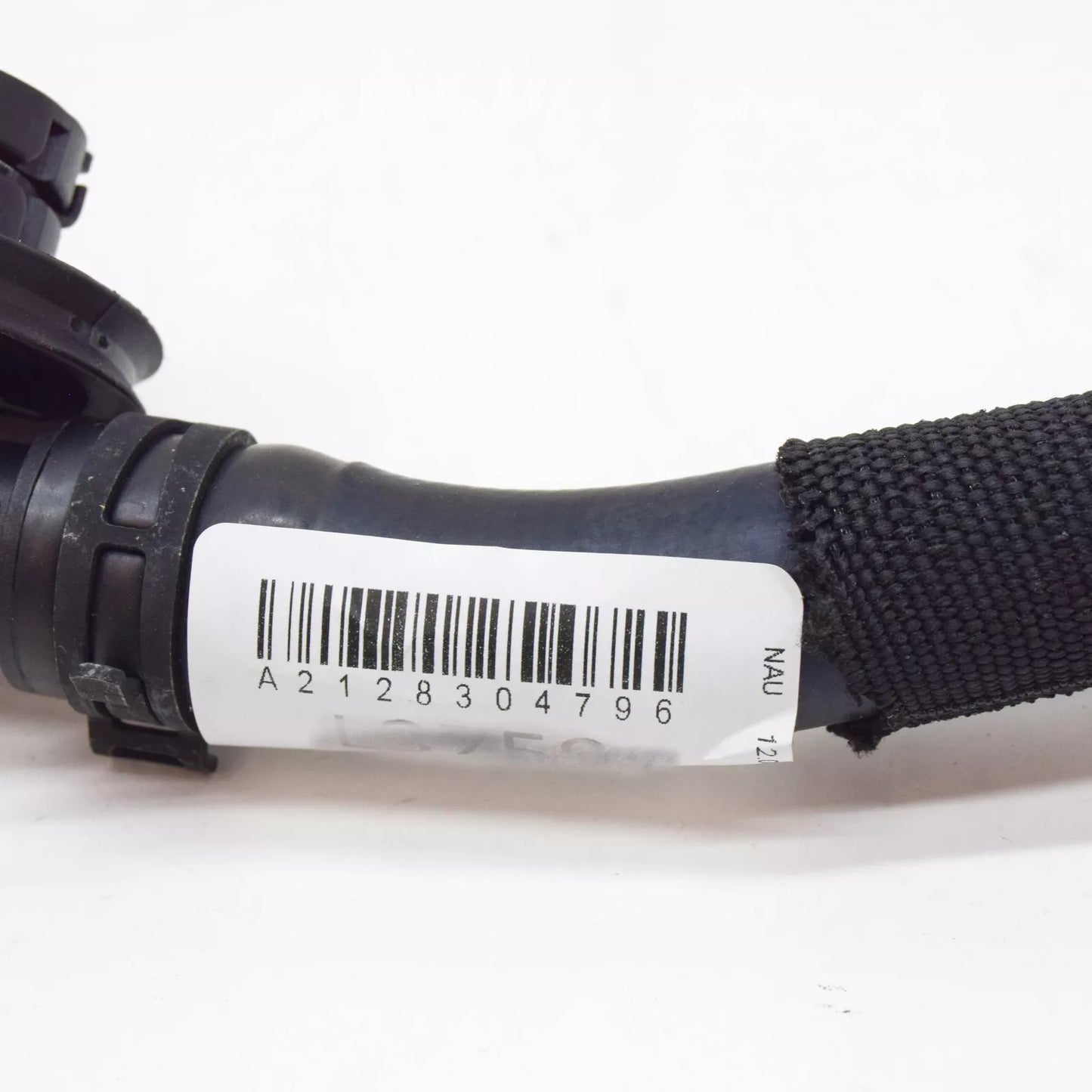 NEW MERCEDES-BENZ E W212 HEAT EXCHANGER FEED HOSE A2128304796 ORIGINAL