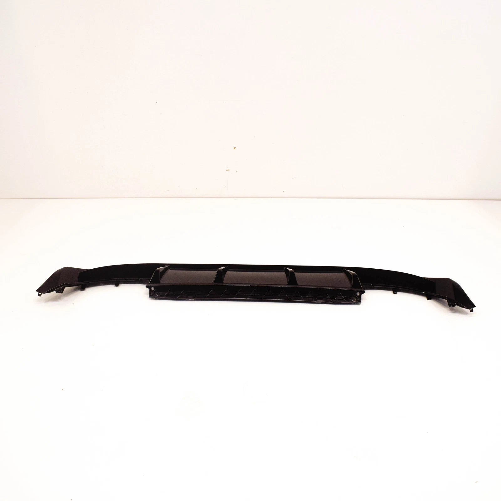 NEW VOLKSWAGEN GOLF MK7 REAR R BUMPER DIFFUSER 5G9807568P041 ORIGINAL