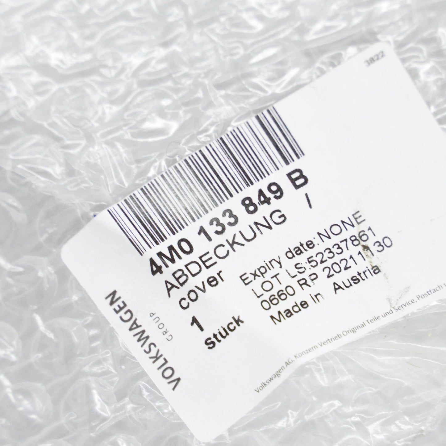 NEW AUDI Q7 4M ENGINE COVER 4M0133849B ORIGINAL