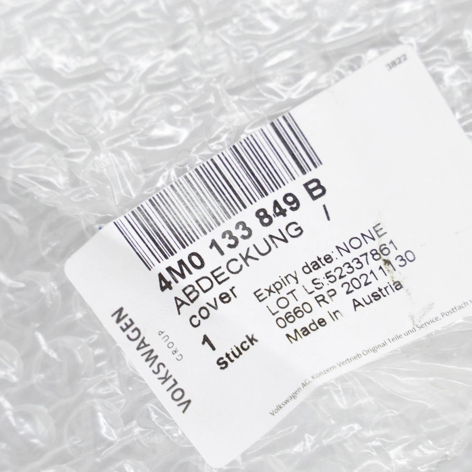 NEW AUDI Q7 4M ENGINE COVER 4M0133849B ORIGINAL