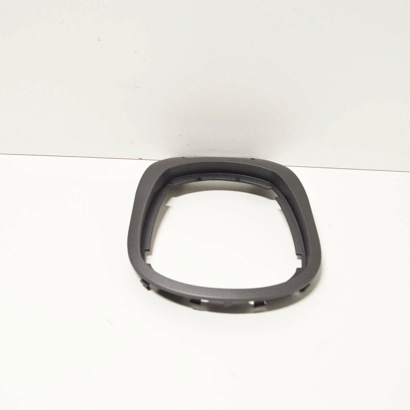 NEW BMW Z4 E85 CENTER CONSOLE SHIFFTER SURROUND TRIM COVER 7026221