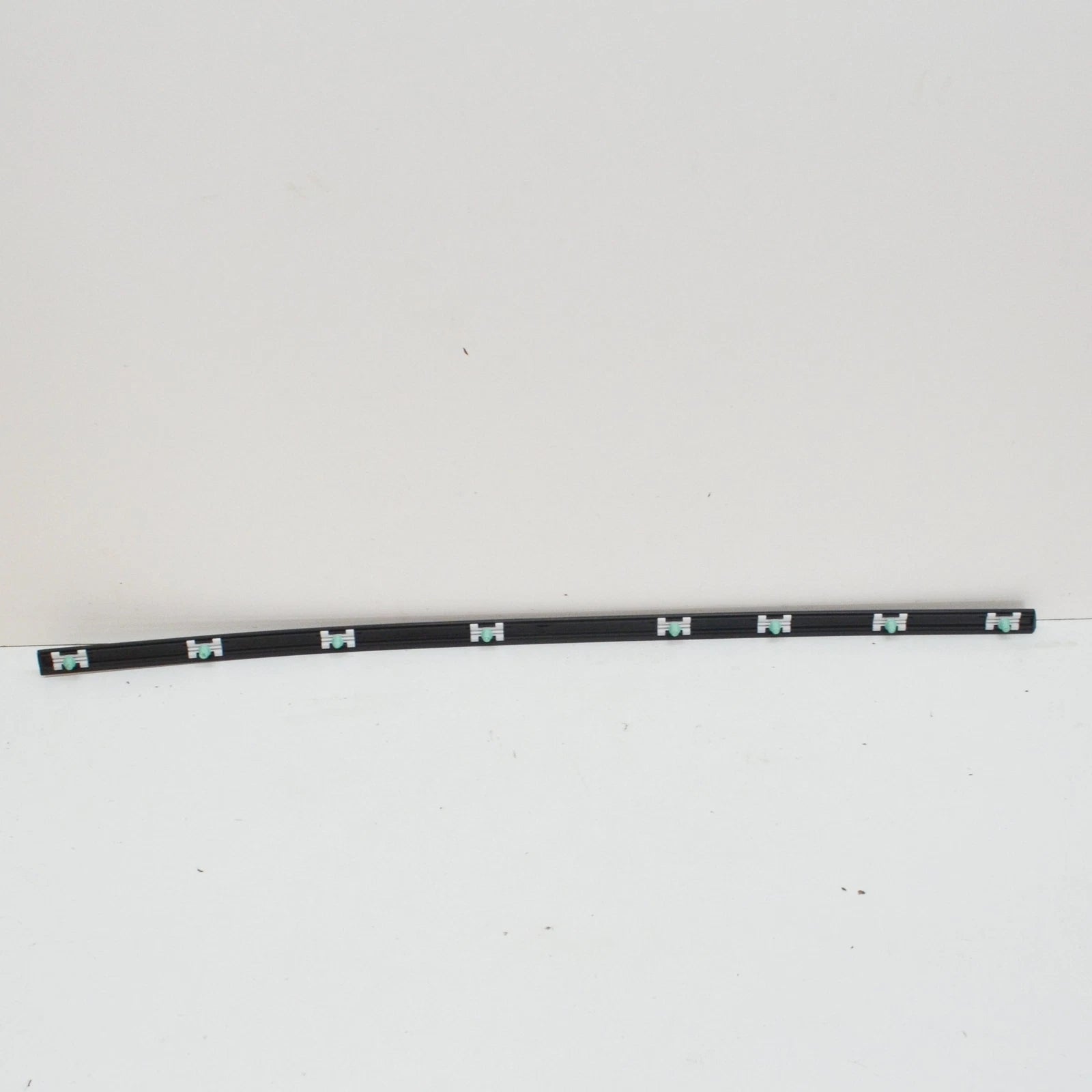 NEW BMW 3 E46 FRONT LEFT DOOR MOLDING 51138208449 8208449 ORIGINAL