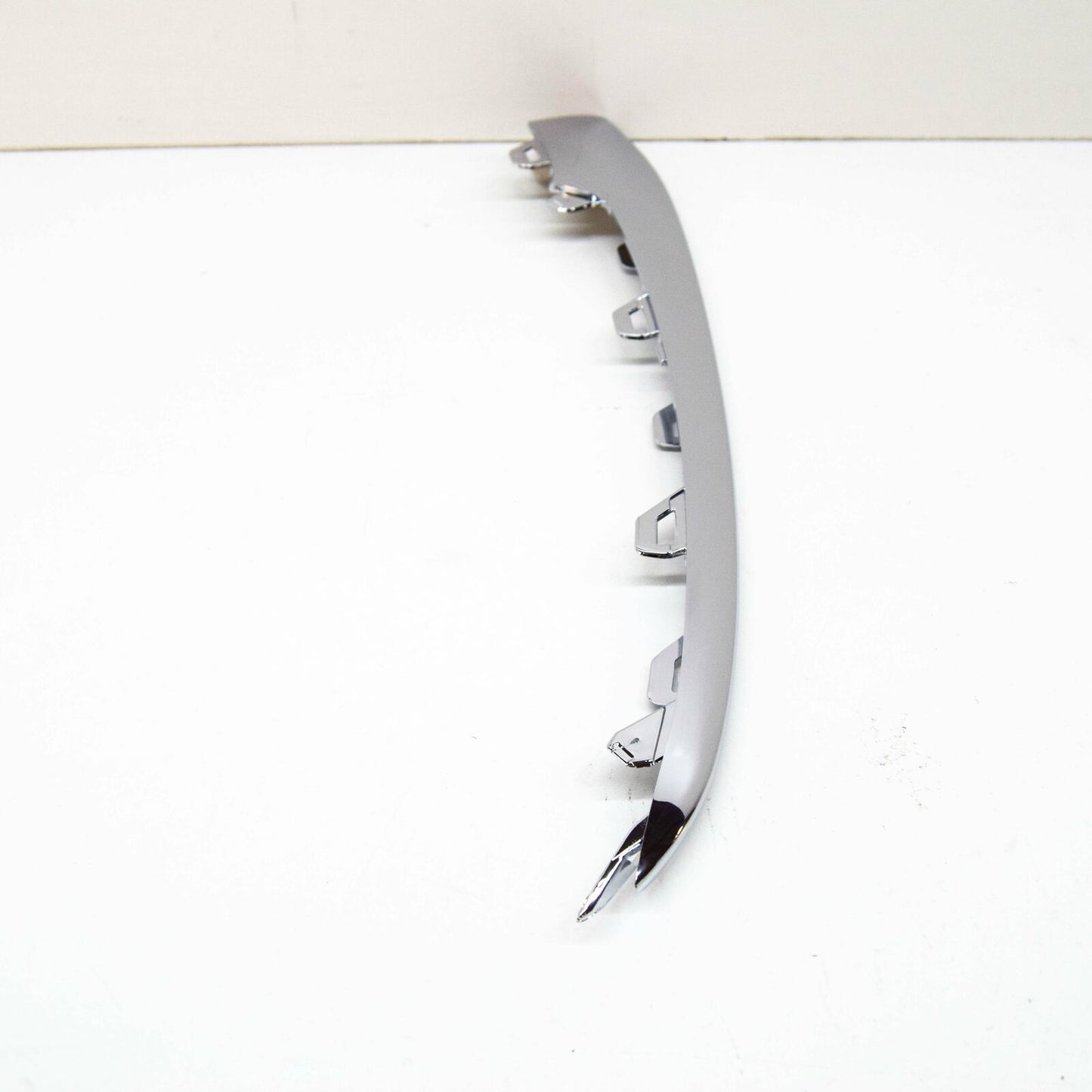 NEW MERCEDES-BENZ S W222 FRONT BUMPER LEFT ORNAMENTAL TRIM A2228857700 ORIGINAL