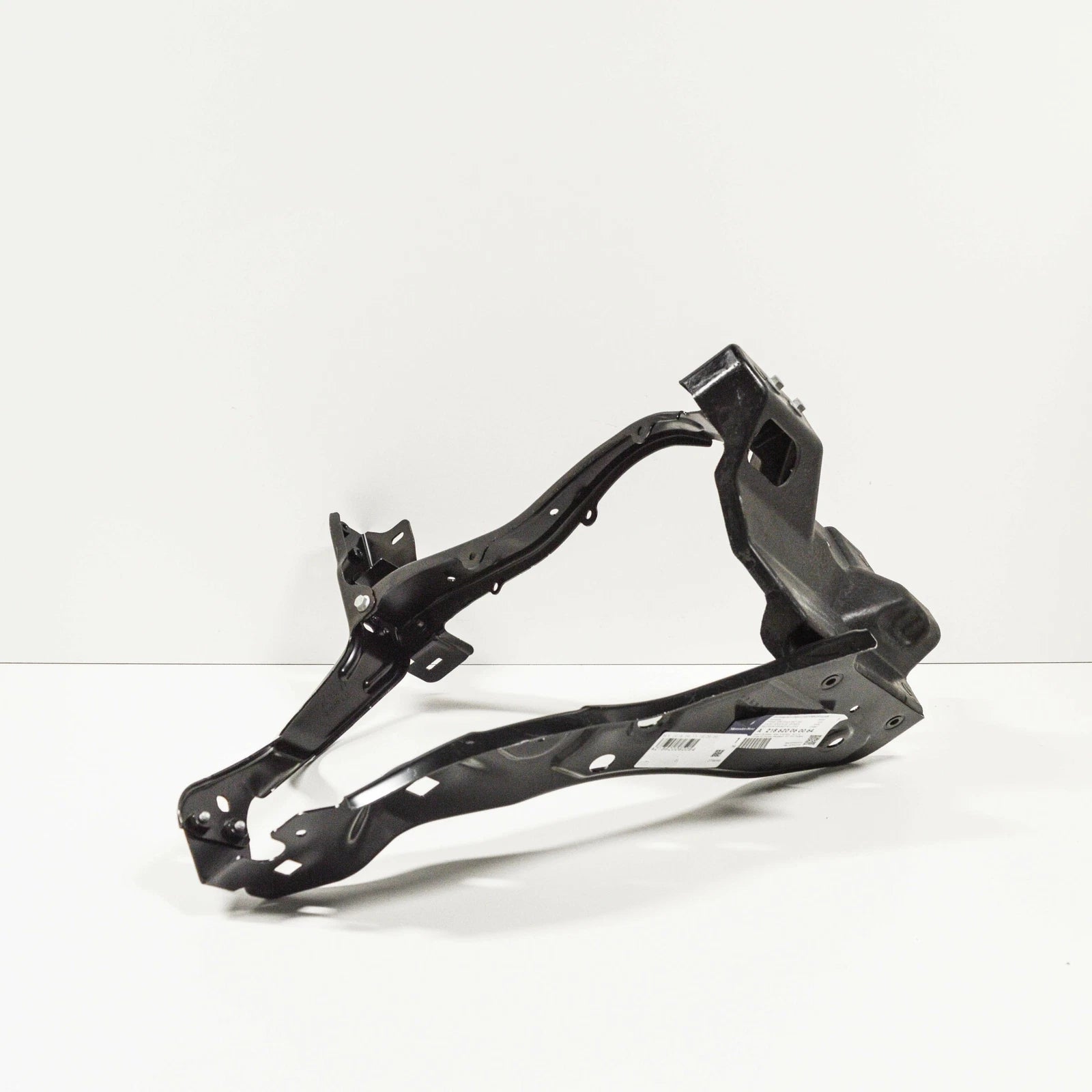 NEW MERCEDES BENZ CLS C218 RIGHT HEADLIGHT FRAME BRACKET A218620060064 ORIGINAL