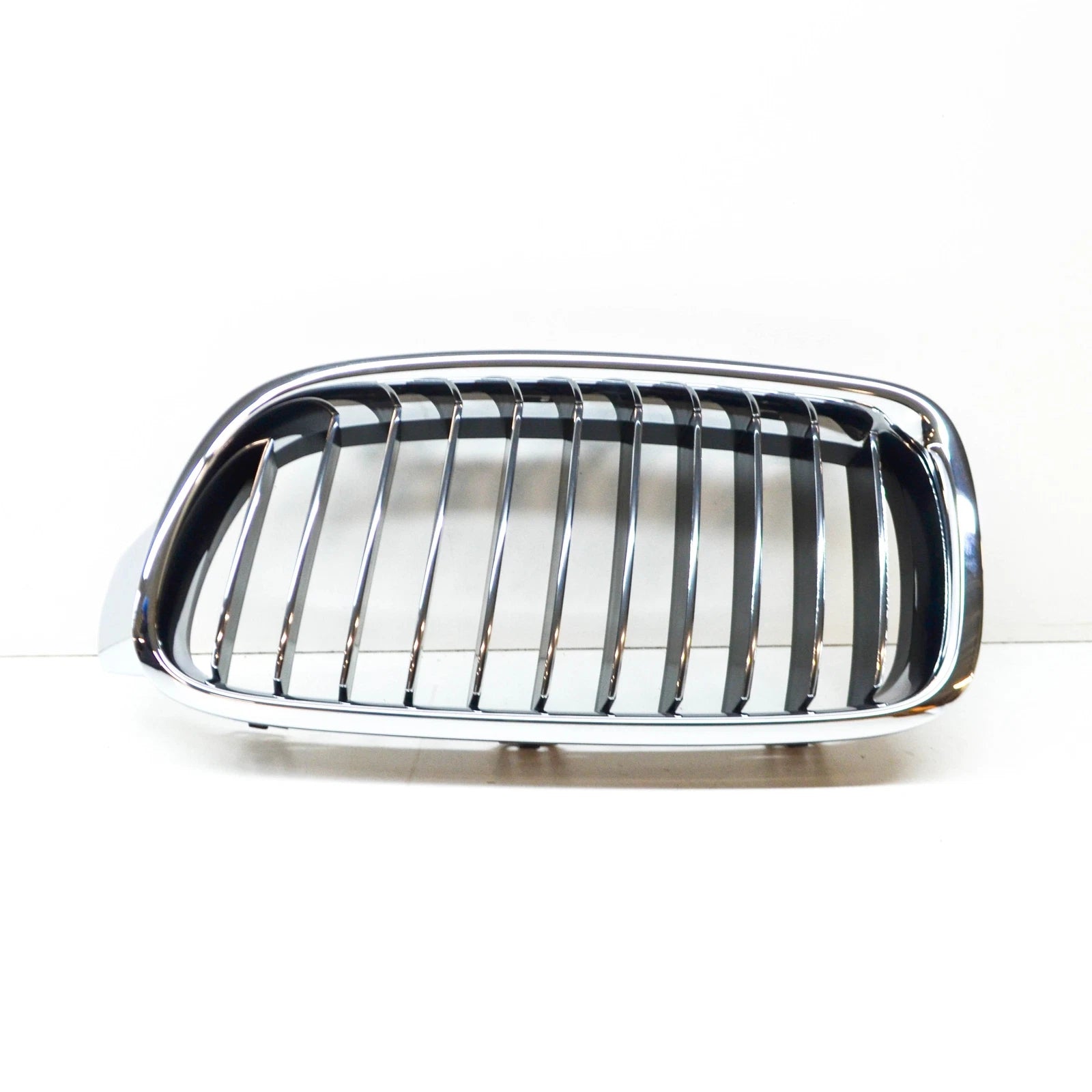 NEW BMW 3 F30 FRONT RADIATOR LEFT GRILLE LUXURY 51137263481 7263481 2014