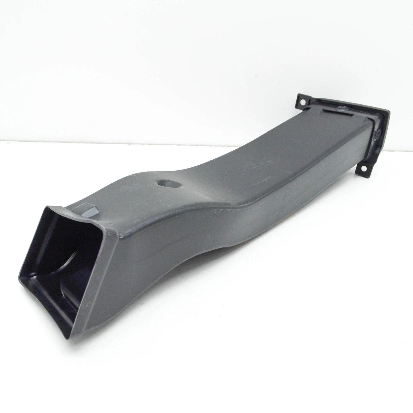 NEW BMW I8 I12 FRONT RIGHT RADIATOR SUPPORT AIR DUCT 51747336226 7336226