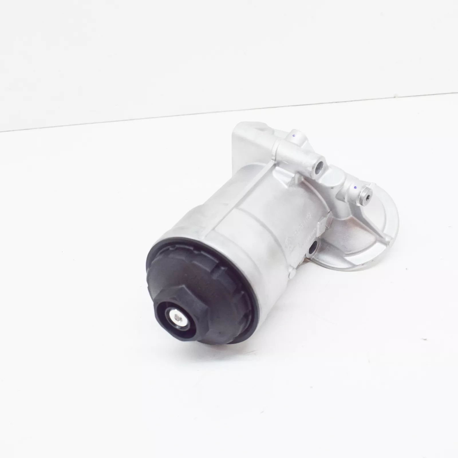 NEW AUDI A3 8P OIL FILTER WITH FLANGE 022115403R ORIGINAL