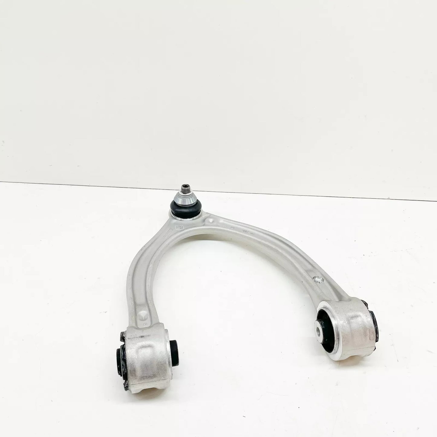 NEW MERCEDES-BENZ C-CLASS W205 FRONT RIGHT UPPER CONTROL ARM A2053305601