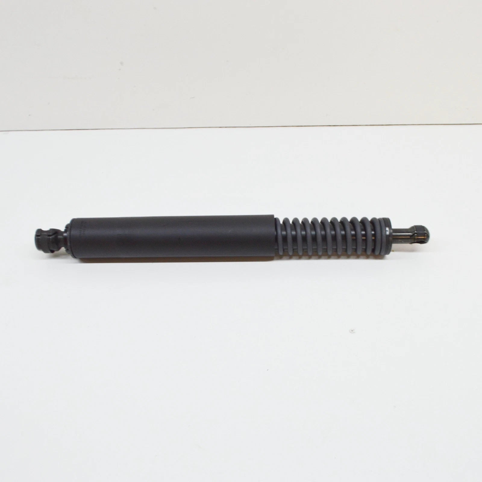 NEW VW TOUAREG 7L MK1 LEFT SIDE TAILGATE HATCH LIFT SUPPORT 7L6827550L ORIGINAL