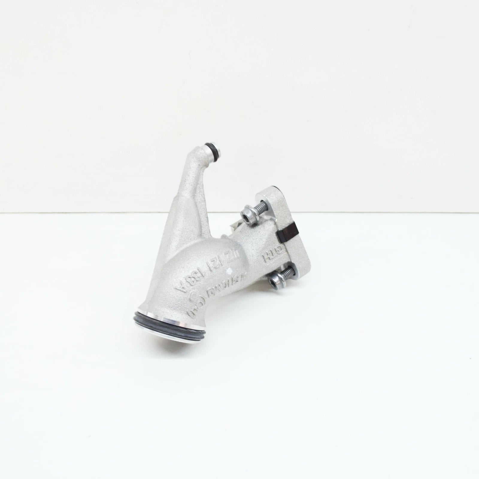 NEW VW TOUAREG 7L LEFT ENGINE COOLANT FLANGE PIPE UNION 07Z121131E ORIGINAL